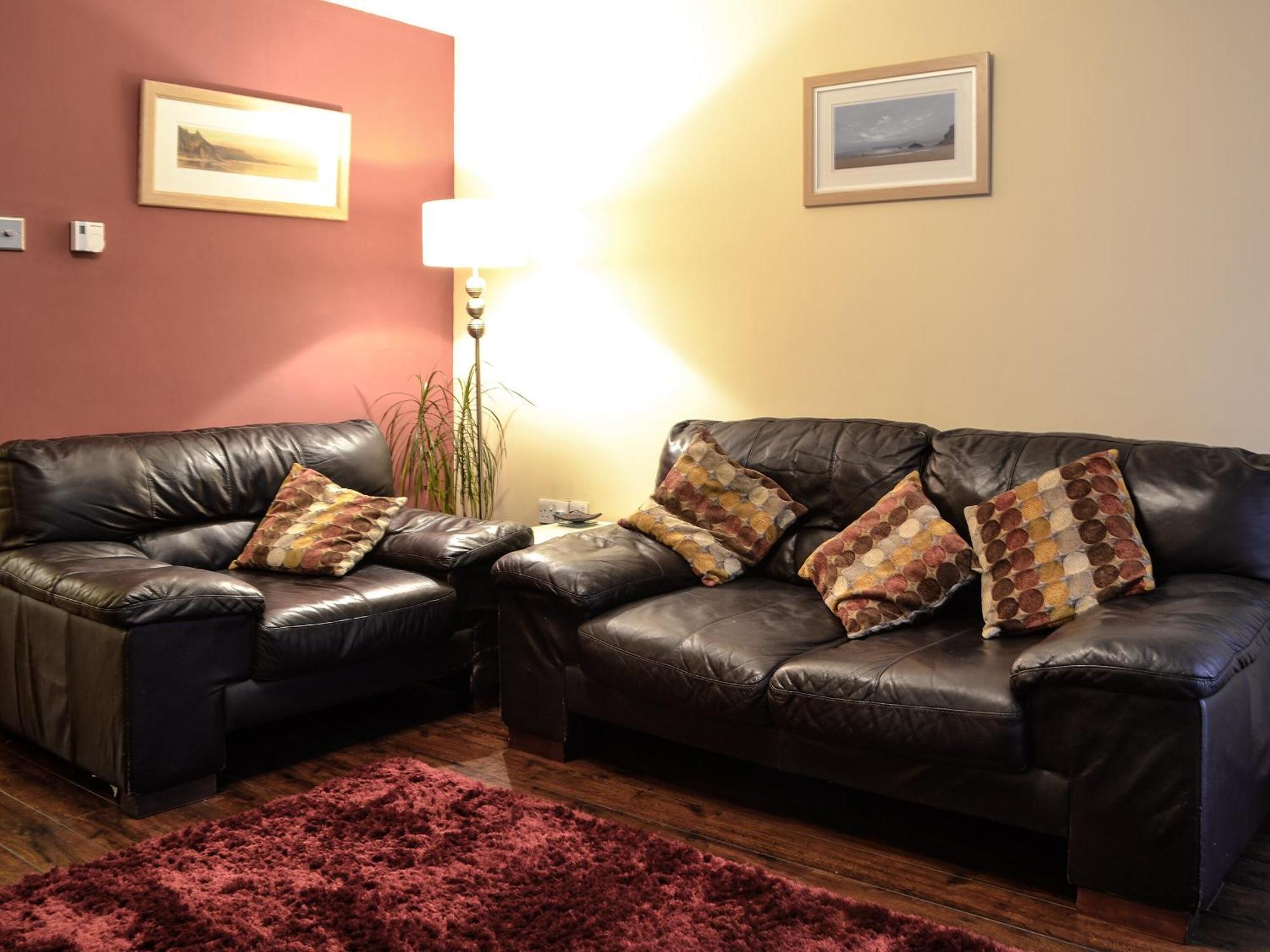 Three Rivers Cottage Pontneddfechan Extérieur photo